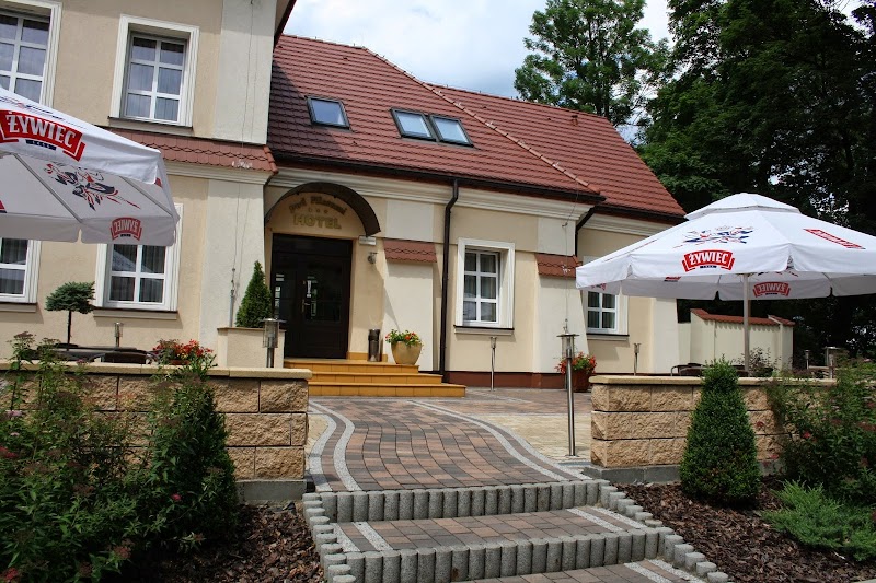 Hotel "Pod Filarami"